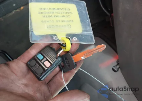 2014 Ford E-250 Commercial z USA, uszkodzony, nr VIN 1FTNE2EL7EDB13773